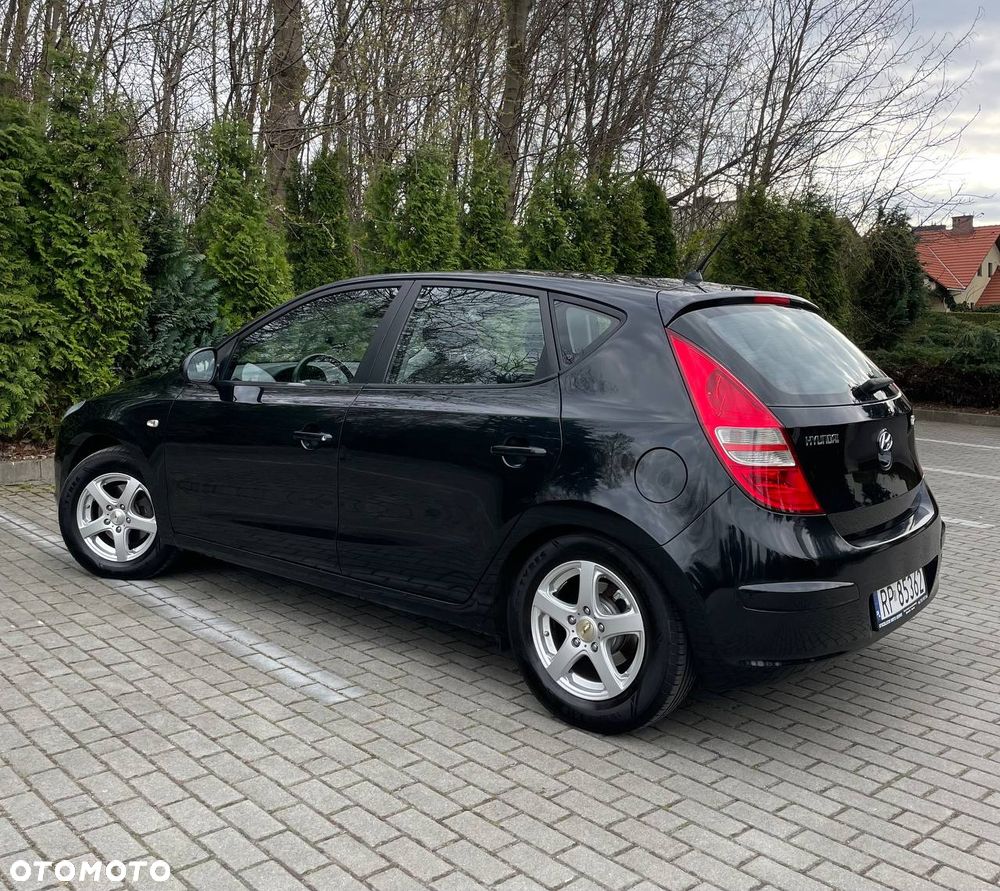Hyundai i30 1.4 Comfort - 11