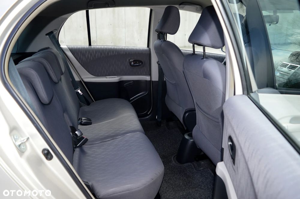 Toyota Yaris 1.33 VVT-i Cool+ - 12