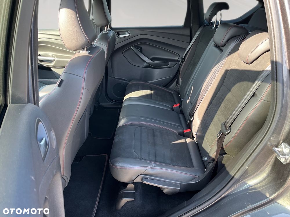 Ford Kuga 2.0 EcoBoost 4x4 ST-Line - 25