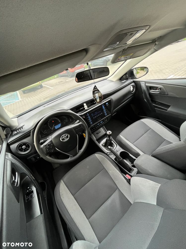 Toyota Auris 1.6 Comfort - 10