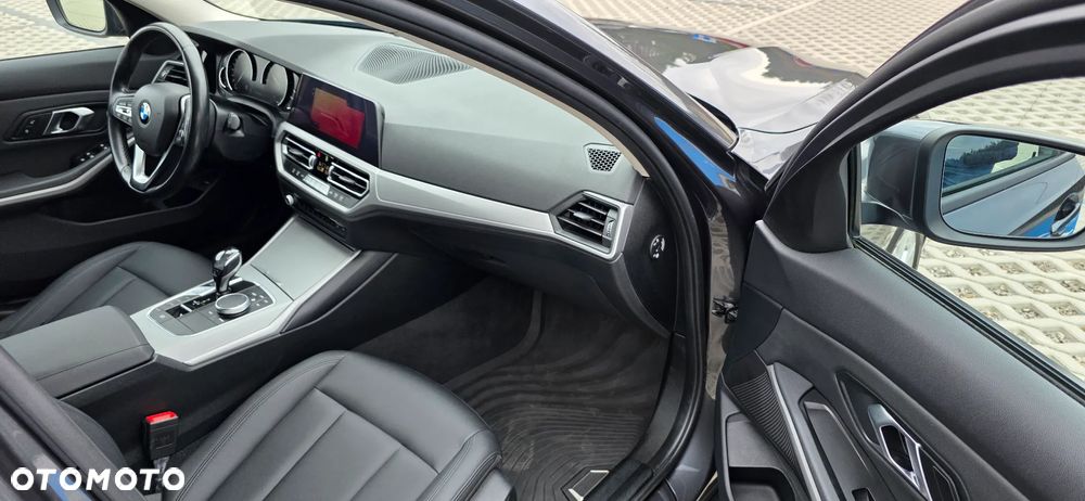 BMW Seria 3 320d Efficient Dynamics Edition Advantage - 21