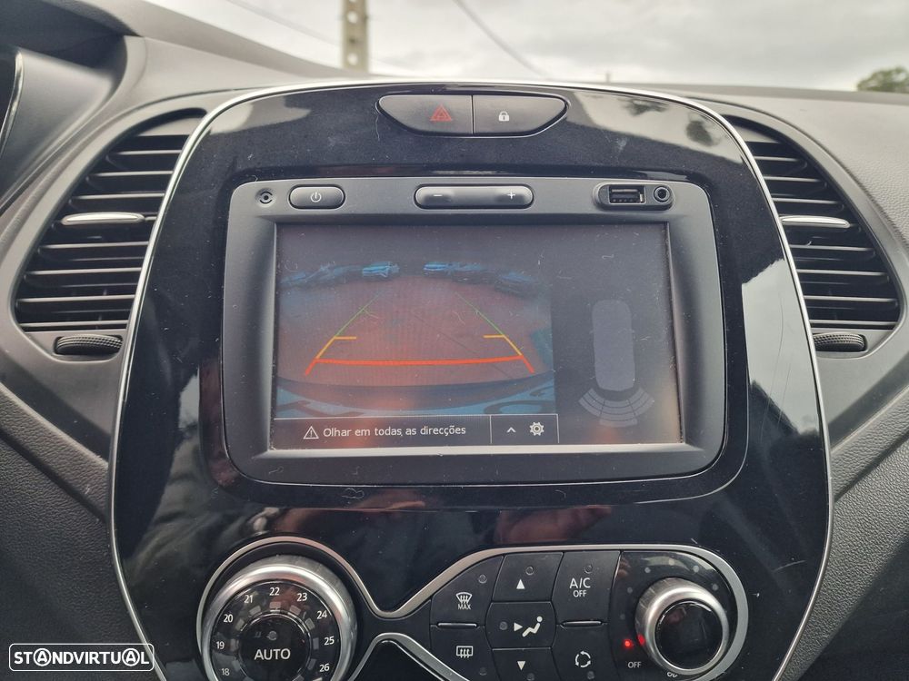 Renault Captur 1.2 TCe Exclusive EDC - 32