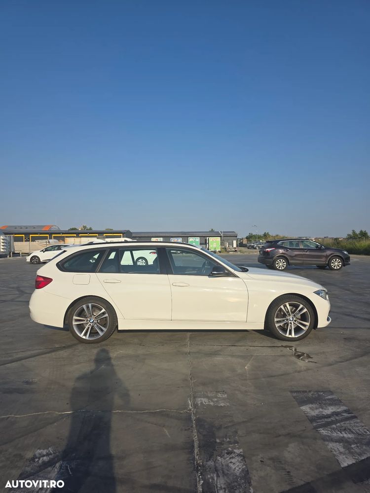 BMW Seria 3 330i xDrive AT Sport Line - 5