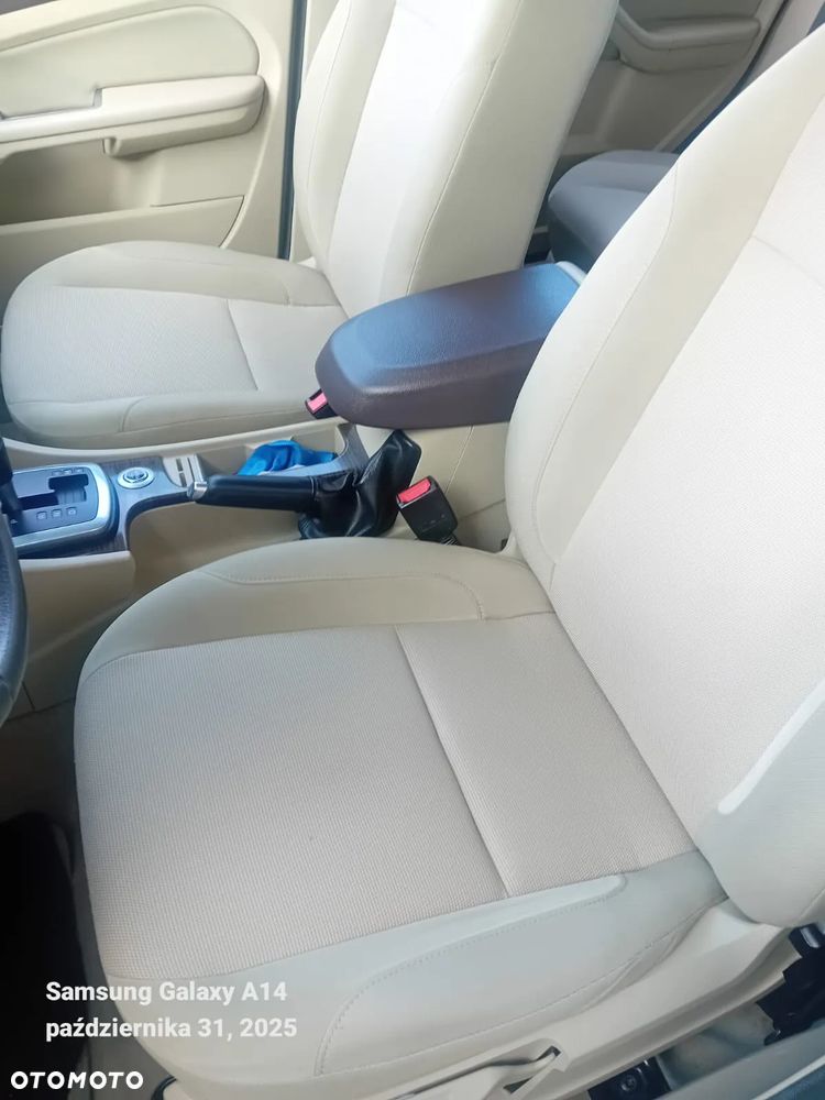 Ford Focus 1.6 16V Ghia - 6