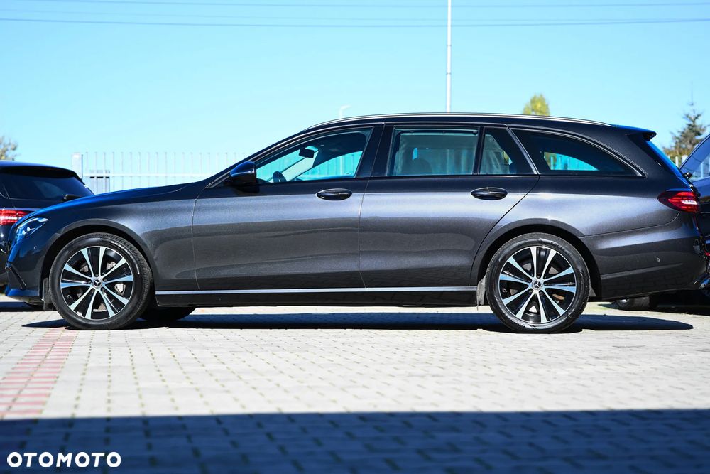 Mercedes-Benz E-Class 2022 photo 5