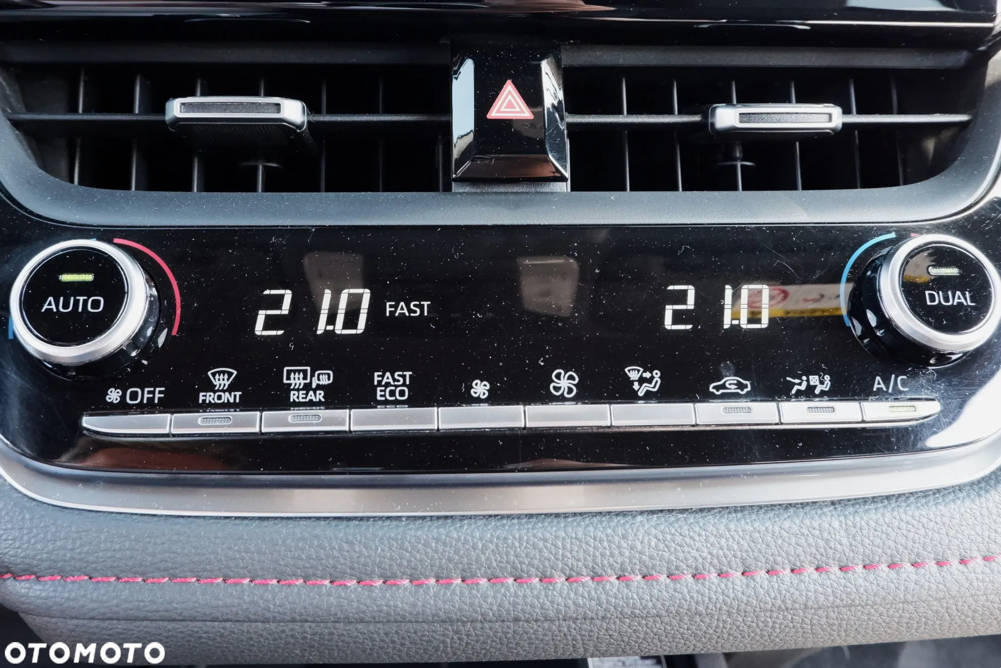 Toyota Corolla 2.0 Hybrid Executive - 20