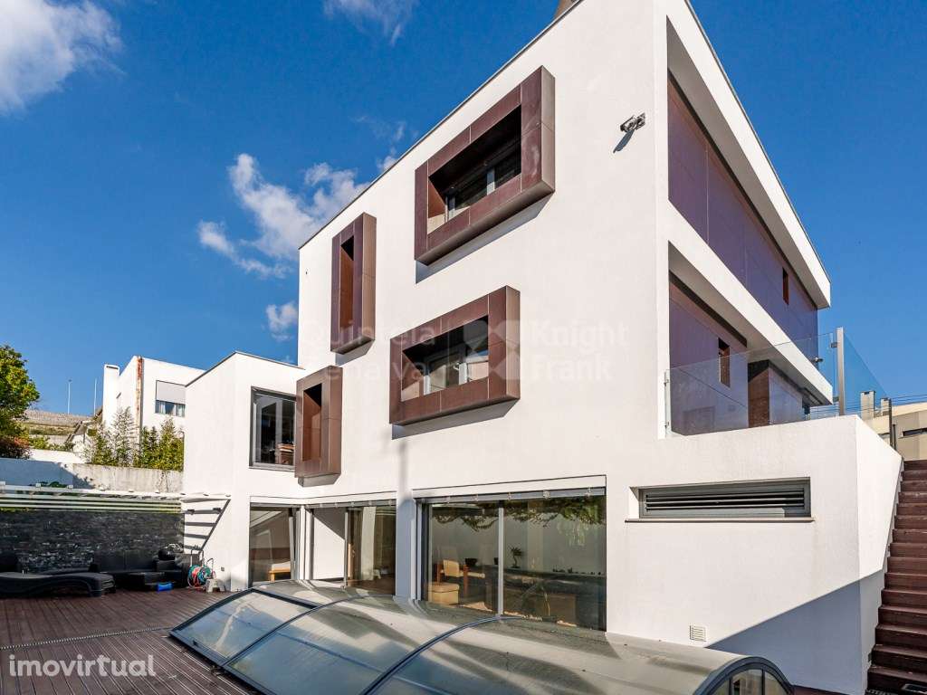 Moradia T4 com piscina de água Salgada em Caxias - Grande imagem: 2/28