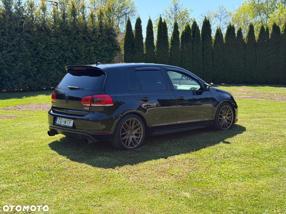 Volkswagen Golf 2.0 TDI DPF DSG GTD - 11