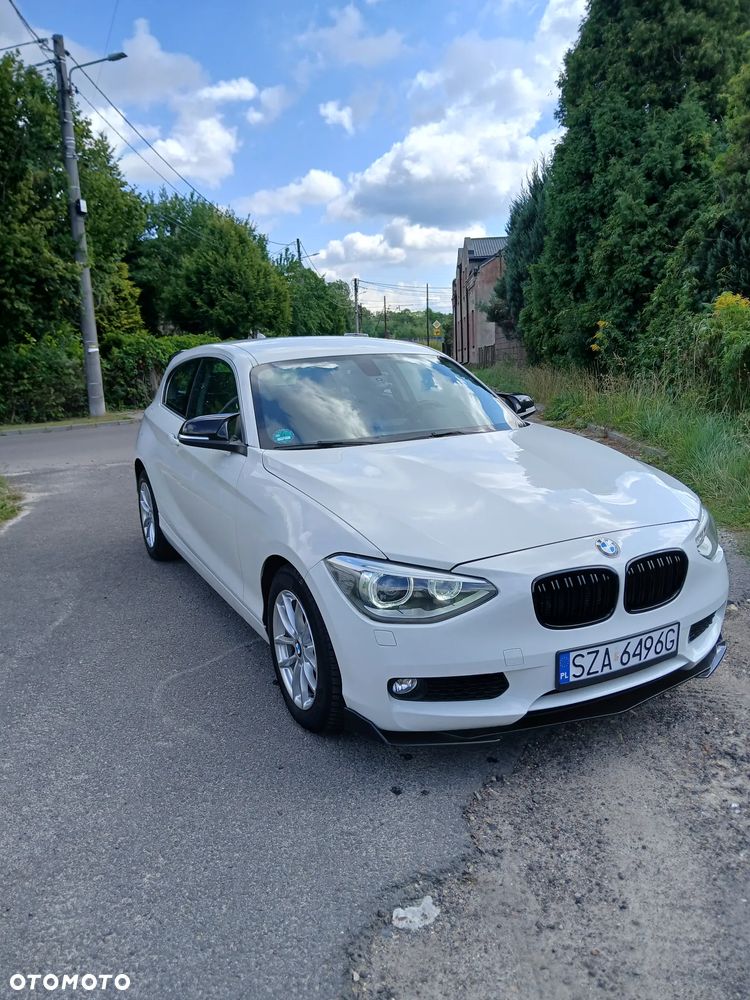 BMW Seria 1 114i Sport Line - 2