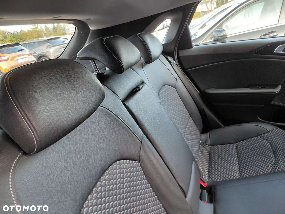 Kia Ceed - 19
