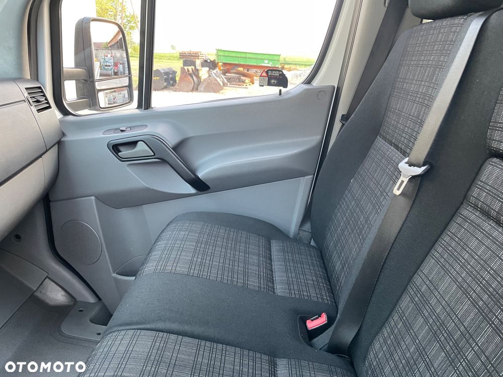 Mercedes-Benz Sprinter - 9