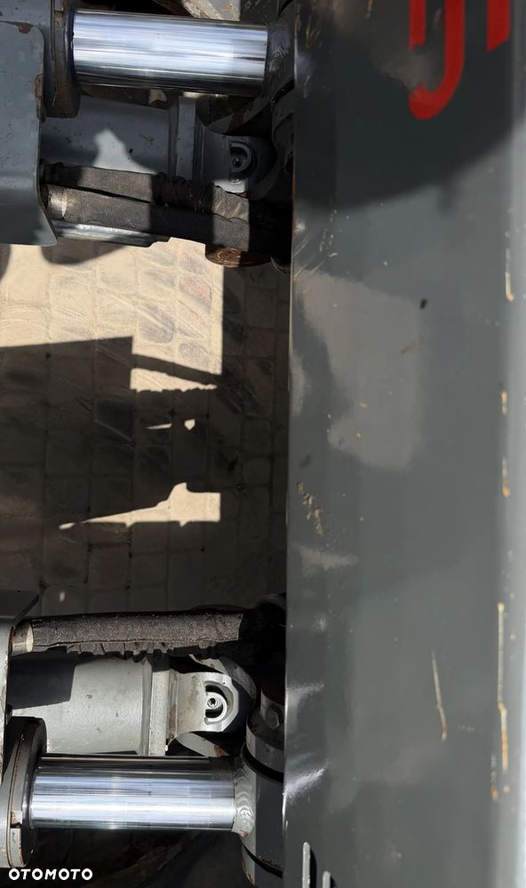 Wacker Neuson ET145 Koparka Gąsienicowa 15 ton. Maszyna jak Nowa 2018 rok. 3400Mtg silnik PERKINS. Maszyna Pełny Oryginał. Aktualna DEKRA BMWT oraz aktualne serwisy Eksploatacyjne! Sprowadzona z Norwegii, KLIMA, KAMERY, własna pompa tankowania, Nagłośnienie, Zero luzów i wycieków! OKAZJA. Szybkozłącze Hydrauliczne. Skrętne ramię. Dodatkowe linie hydrauliczne! 2 łyżki - 36
