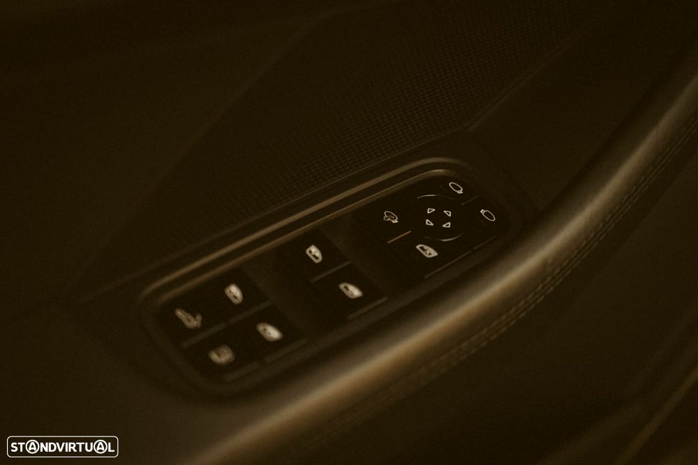 Porsche Panamera Sport Turismo 4S E-Hybrid - 35