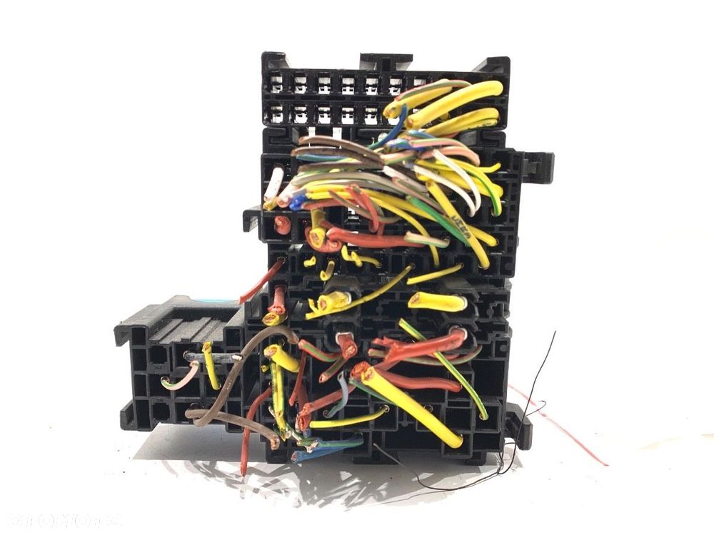 SKRZYNKA BEZPIECZNIKÓW  DACIA DOKKER nadwozie wielkoprzestrzenne (MPV) (KE_) 2012 - 2022 1.6 61 kW - 3