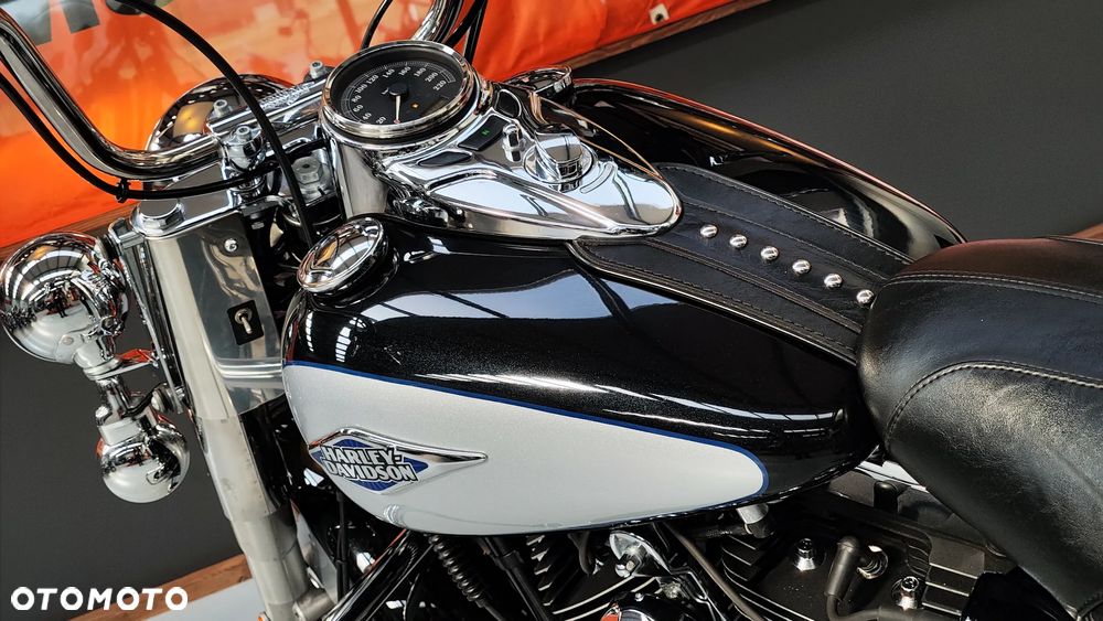 Harley-Davidson Softail Heritage Classic - 17