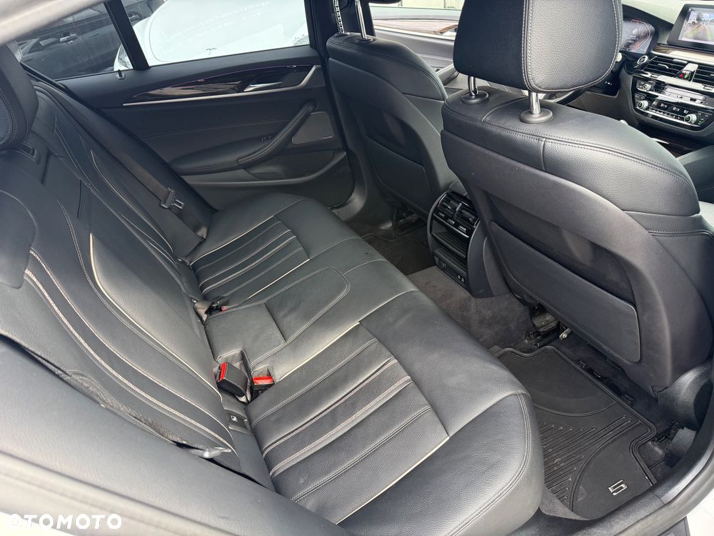 BMW Seria 5 530i xDrive M Sport sport - 25