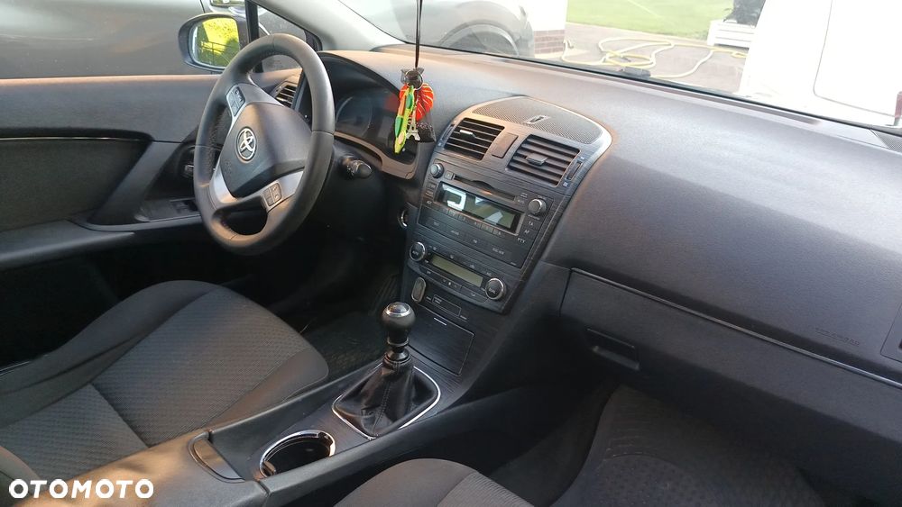 Toyota Avensis 2.0 D-4D Active - 17