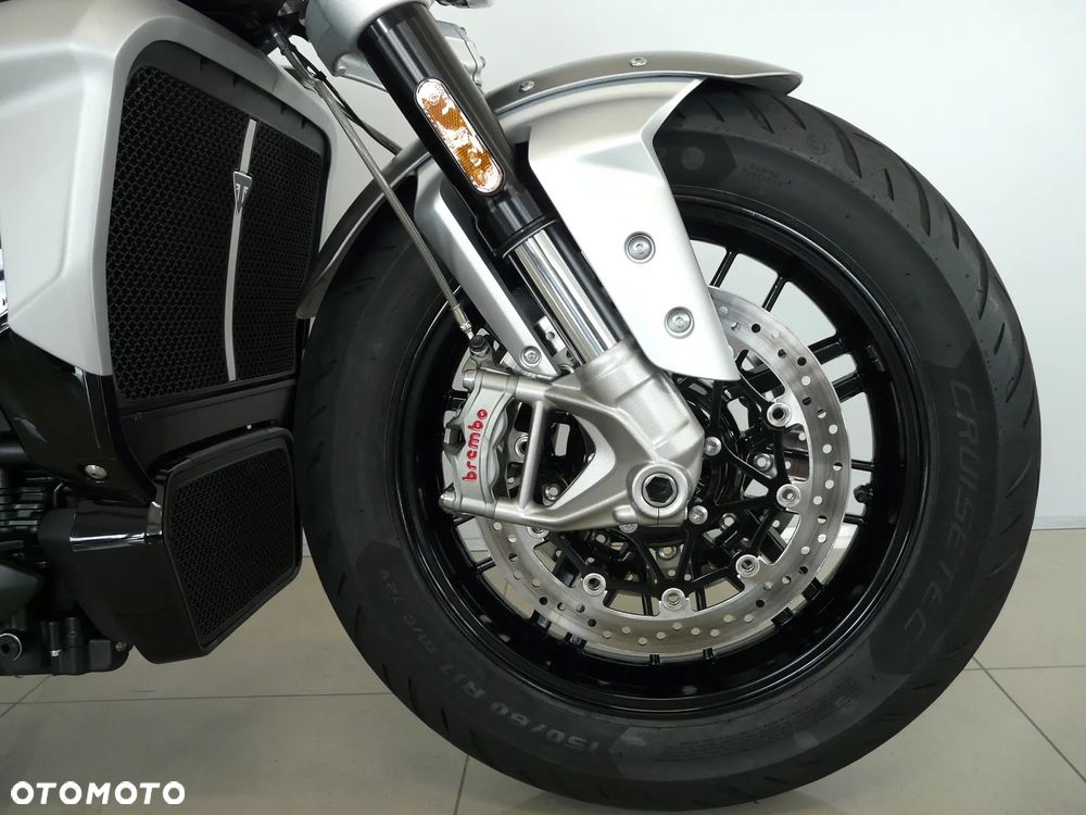 Triumph Rocket - 7