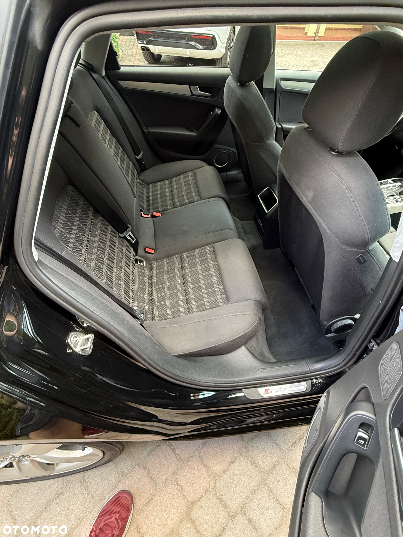 Audi A4 Avant 2.0 TDI DPF multitronic S line Sportpaket - 8