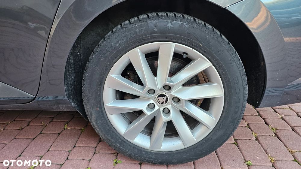 Skoda Superb 2.0 TDI Ambition DSG - 27
