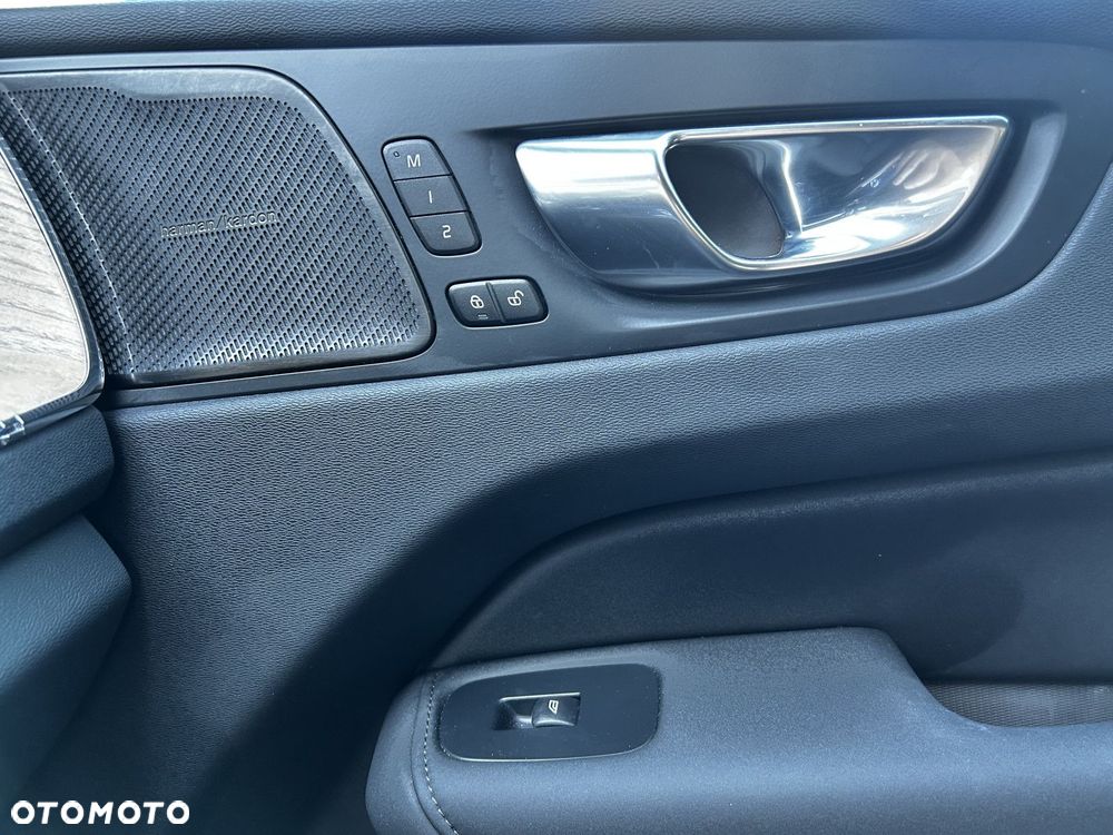 Volvo XC 60 - 20