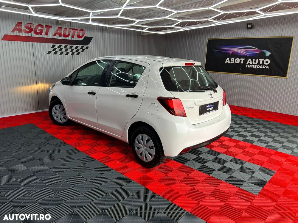 Toyota Yaris 1.0 VVT-i - 5