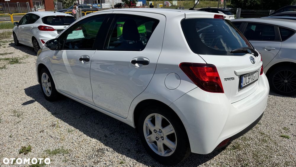 Toyota Yaris 1.0 Sol - 4