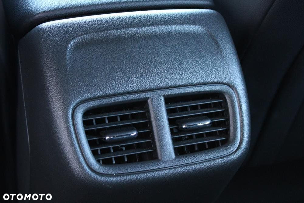 Opel Insignia - 28