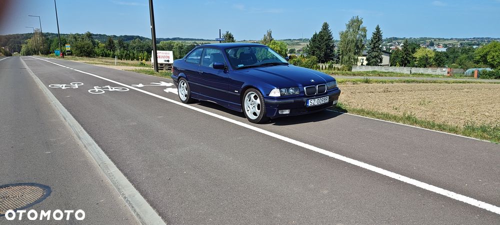 BMW Seria 3 323i - 29