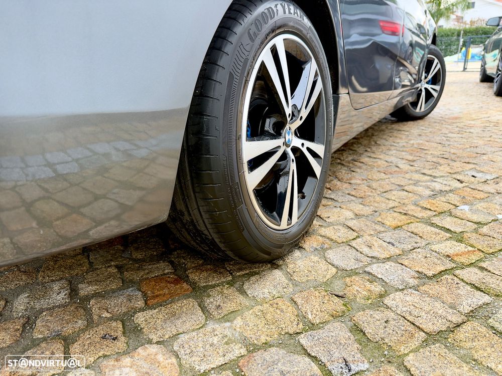 BMW 218 Gran Tourer d 7L Line Luxury - 17