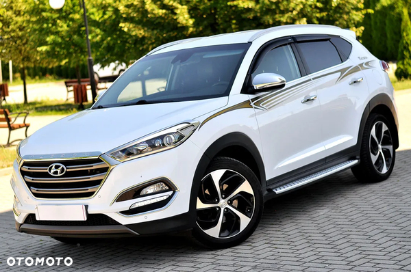 Hyundai Tucson blue 1.7 CRDi 2WD Intro Edition