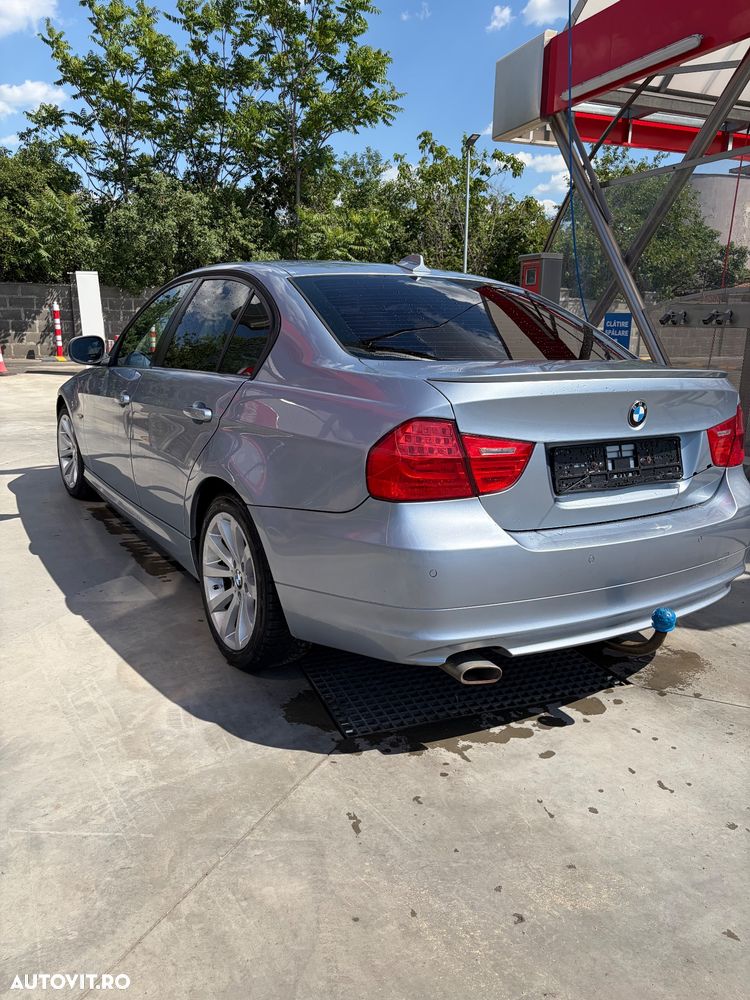 BMW Seria 3 320d DPF Aut. - 3