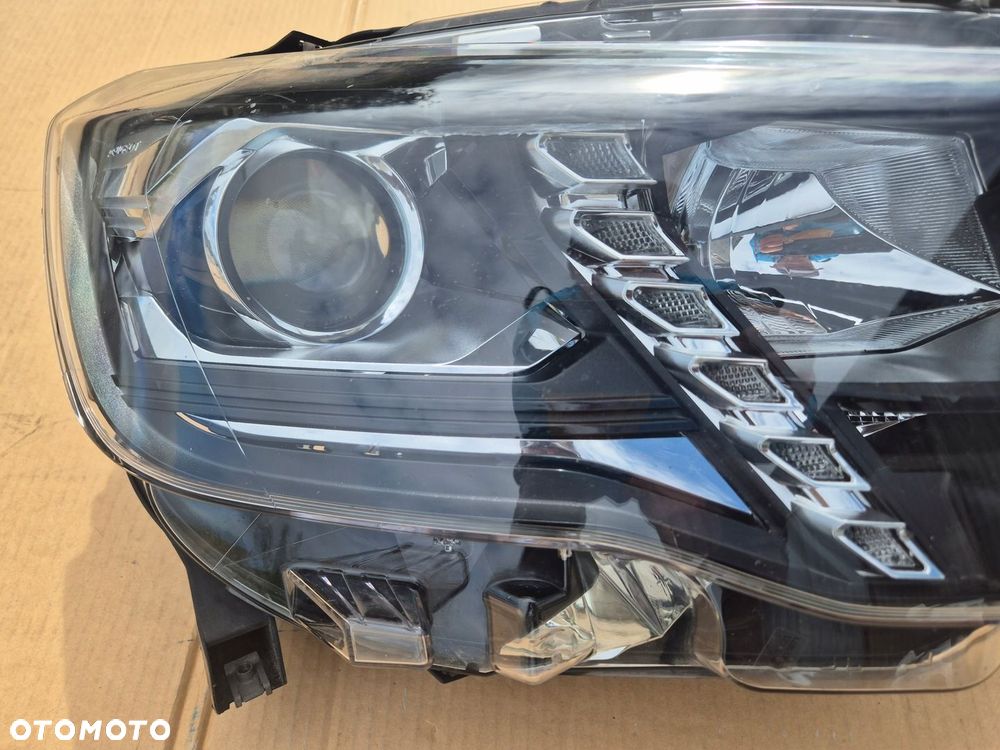 Peugeot Rifter lampa prawa.Soczewka H7.LED. OE. - 3