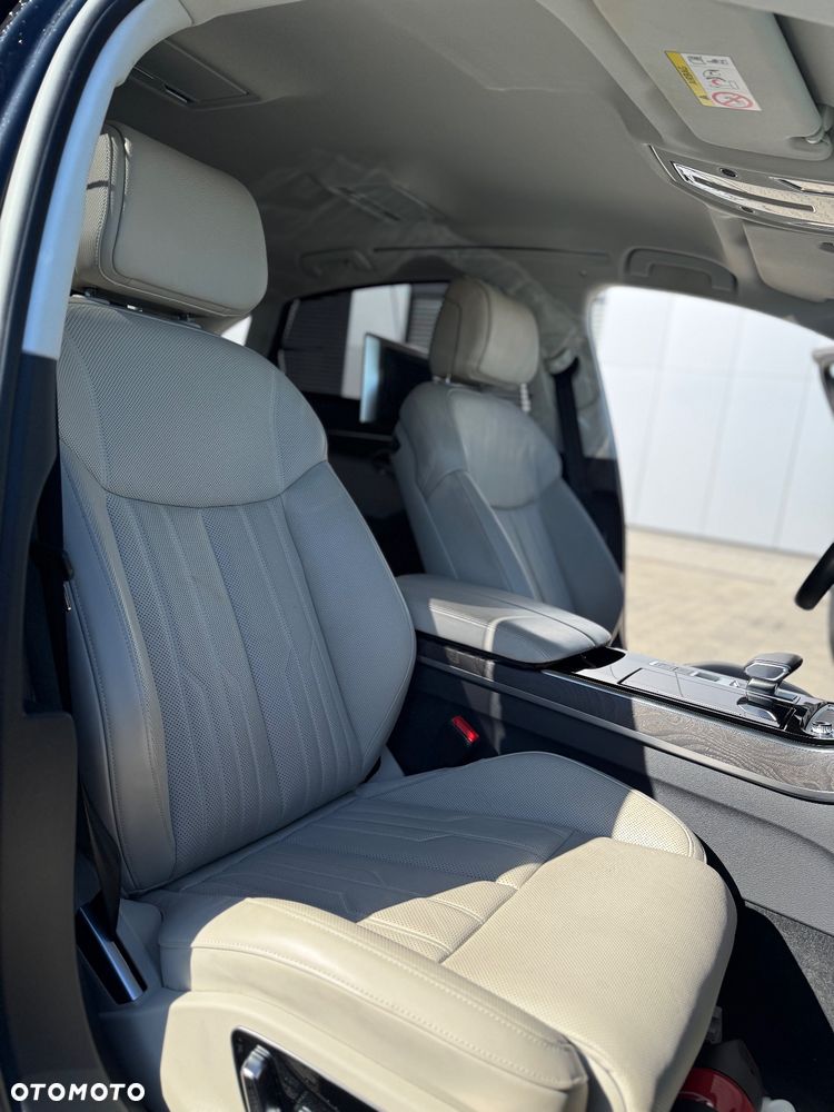 Audi A8 - 17