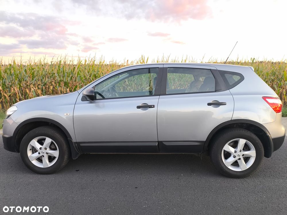 Nissan Qashqai 1.6 visia - 2