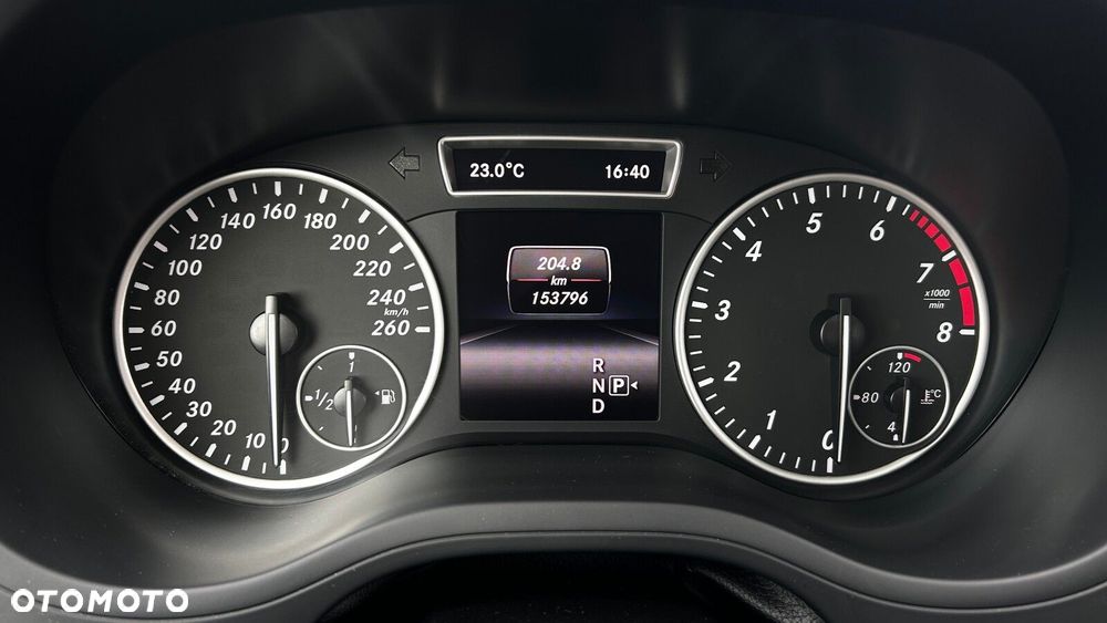 Mercedes-Benz Klasa B 220 4-Matic - 18