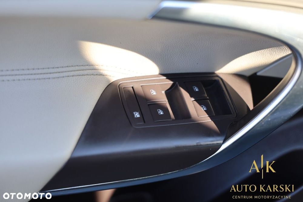 Opel Insignia - 18