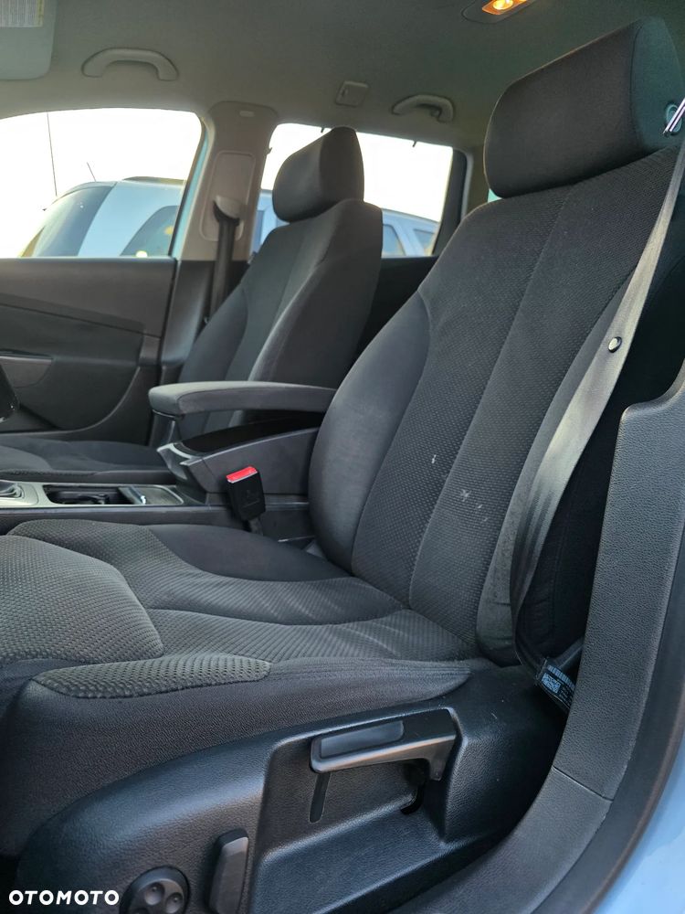 Volkswagen Passat 1.6 FSI Comfortline - 15