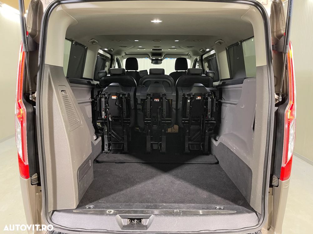 Ford Tourneo Custom Bus 320 2.0 EcoBlue 185 CP L2H1 Titanium Aut. - 15