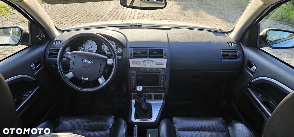 Ford Mondeo V6 ST 220 - 18