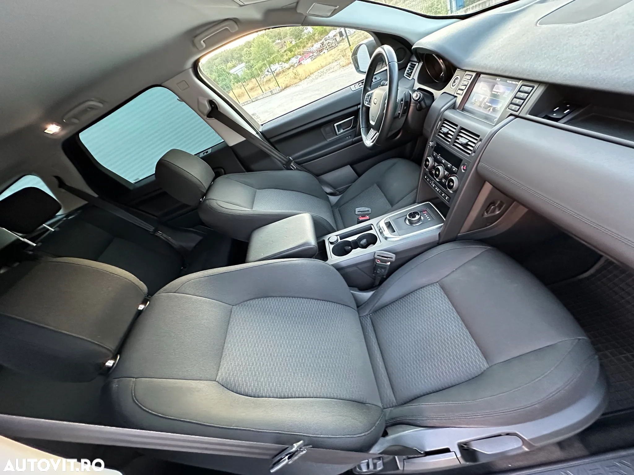 Land Rover Discovery Sport 2.0 l TD4 HSE Aut. - 6