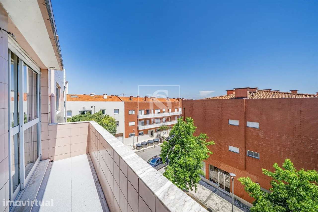 T2 com suíte, varanda e garagem | Benguiados, Vila do Conde - Grande imagem: 2/21