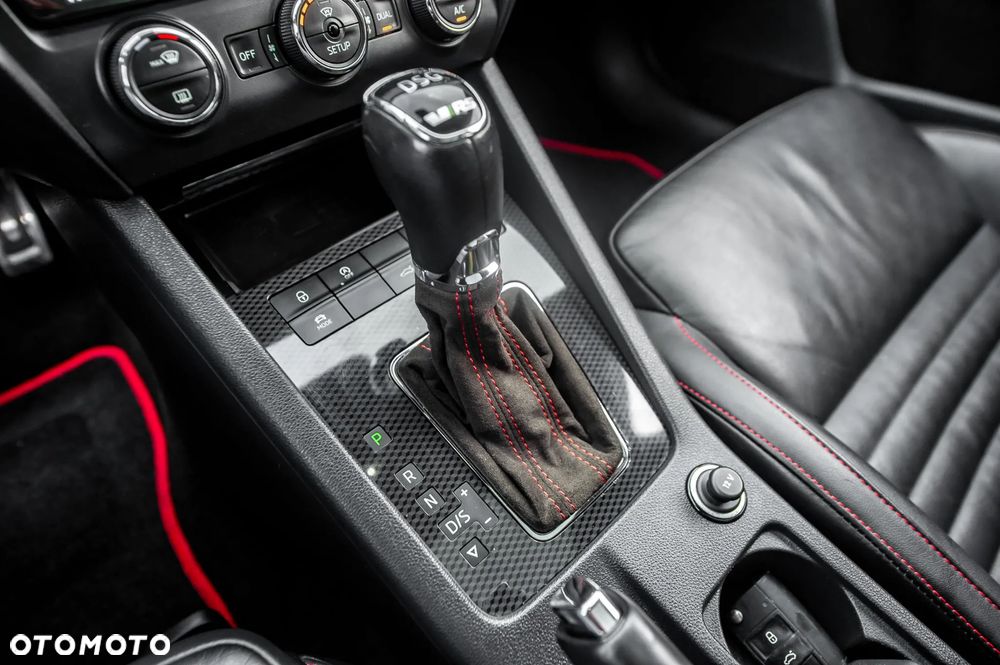 Skoda Octavia 2.0 TSI (Green tec) DSG RS - 36