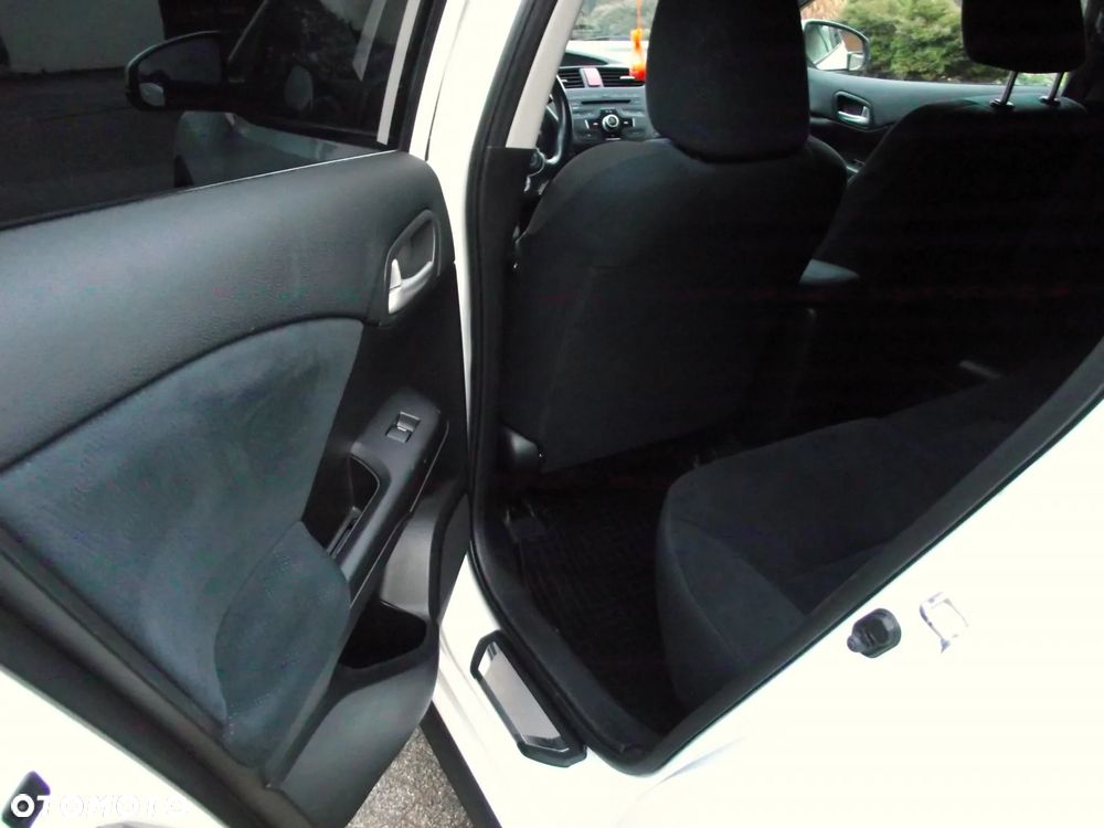 Honda Civic 1.8 Executive - 25