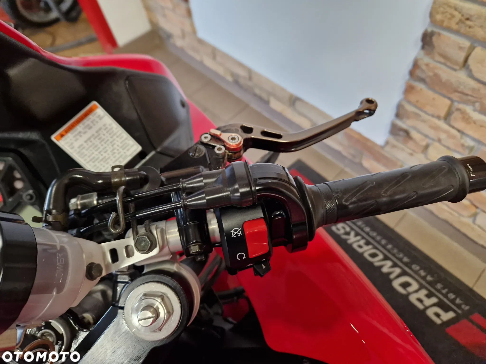 Suzuki SV - 25