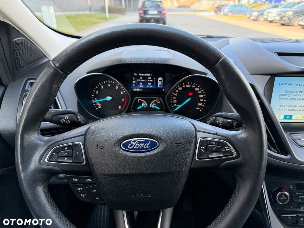 Ford Kuga 1.5 EcoBoost 2x4 Titanium - 25