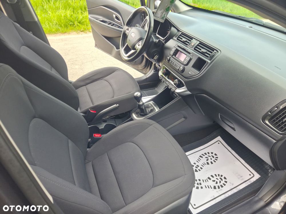 Kia Rio 1.2 L - 15