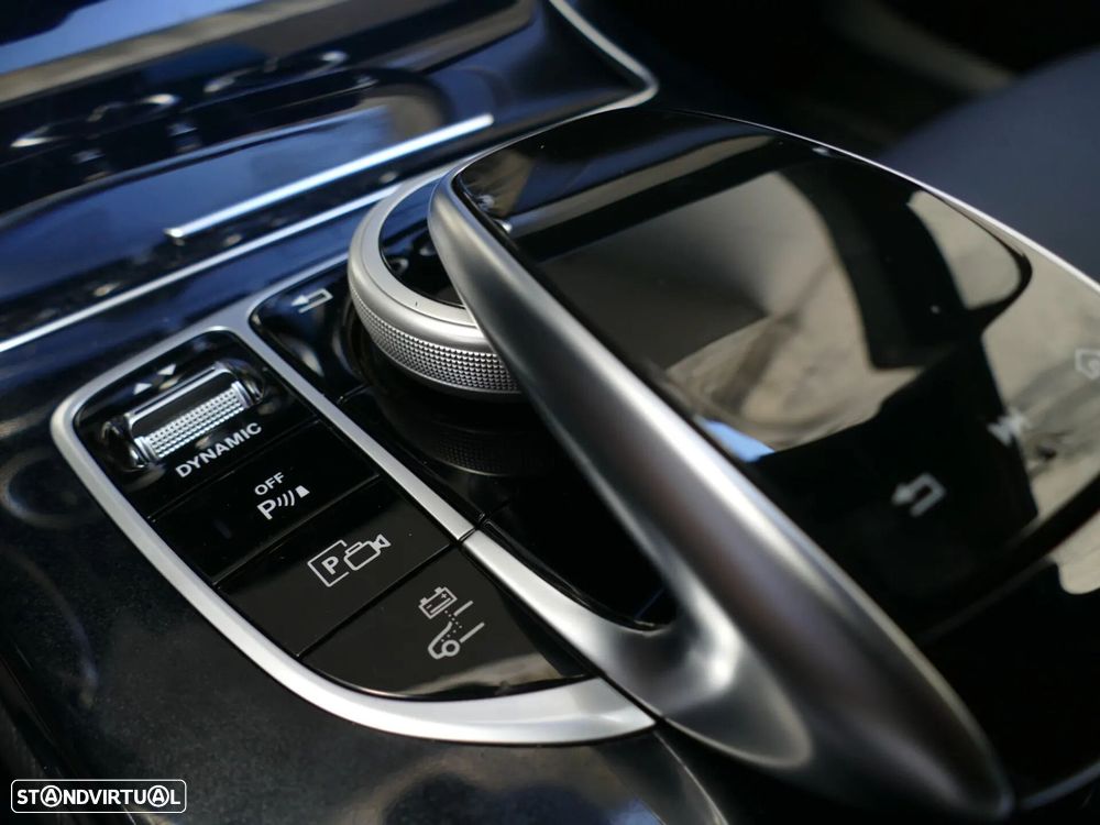 Mercedes-Benz C 300 de AMG Line - 35