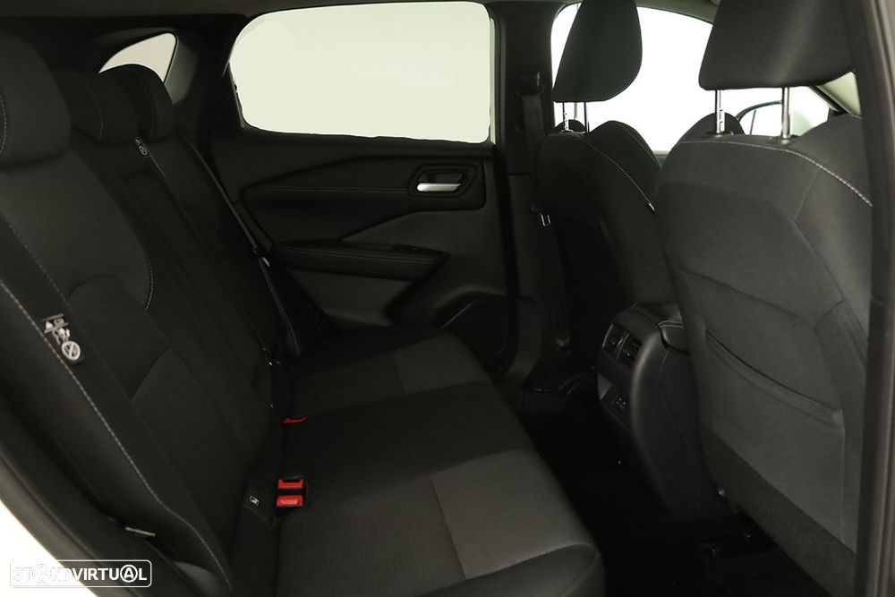 Nissan Qashqai 1.3 DIG-T N-Connecta Xtronic - 21