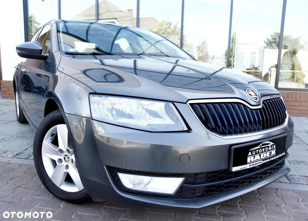 Skoda Octavia 2.0 TDI Edition DSG - 3